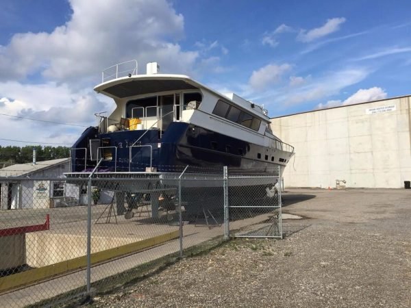 LA ISLA 91 Foot Broward Raised Bridge Motor Yacht - Image 3