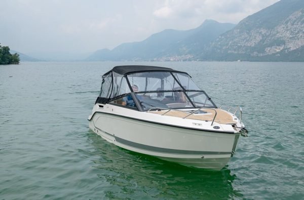 Yate deportivo Riviera 6000, barco de cubierta de aluminio para 6 personas, de lujo, lancha rápida de patrulla de pesca, 2022 - Image 2