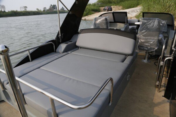 2023 New 27ft Aluminum Sport Pontoon Boat for Sale Water-sport Craft Yacht - Image 7